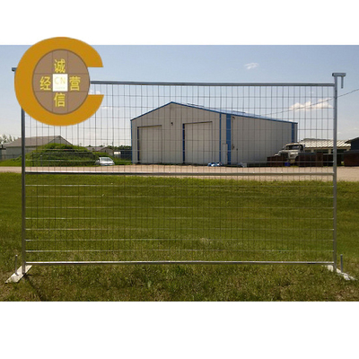 Welded Mesh Panel Barrier Portable Steel Crowd Control Fence For Stadium Safety